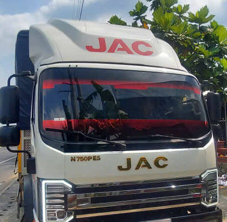 Dán Film Chống Chói Màu Đỏ Kính Trước Xe Tải JAC 750 Plus