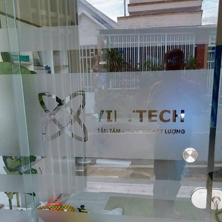 Dán Decal Kính Mờ Văn Phòng, Cửa Hàng – Tạo Riêng Tư, In Logo Theo Yêu Cầu