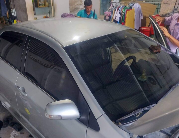 Dán Film cách nhiệt full xe Toyota Corolla Altis 2010